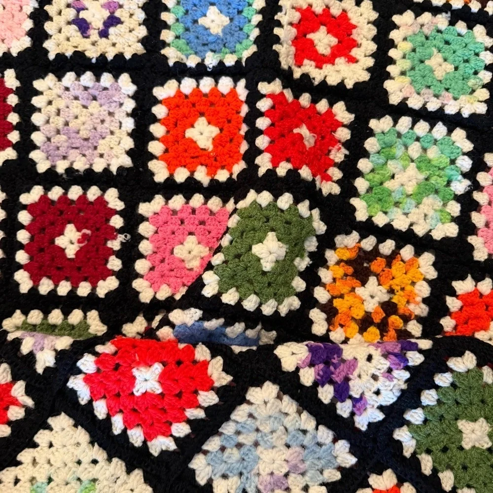 Vintage granny square knit crochet throw/lap blanket.